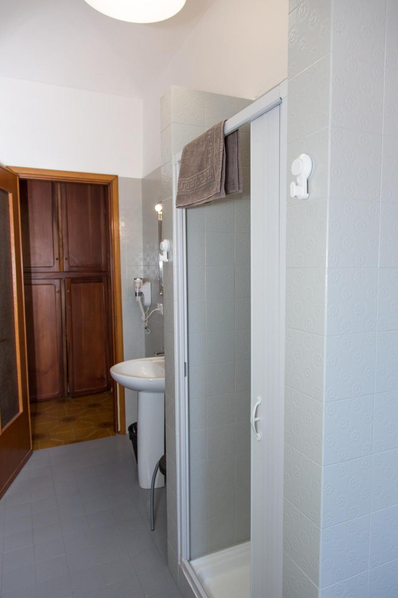 Double Room with Shared Bathroom,1580097017:JPEG