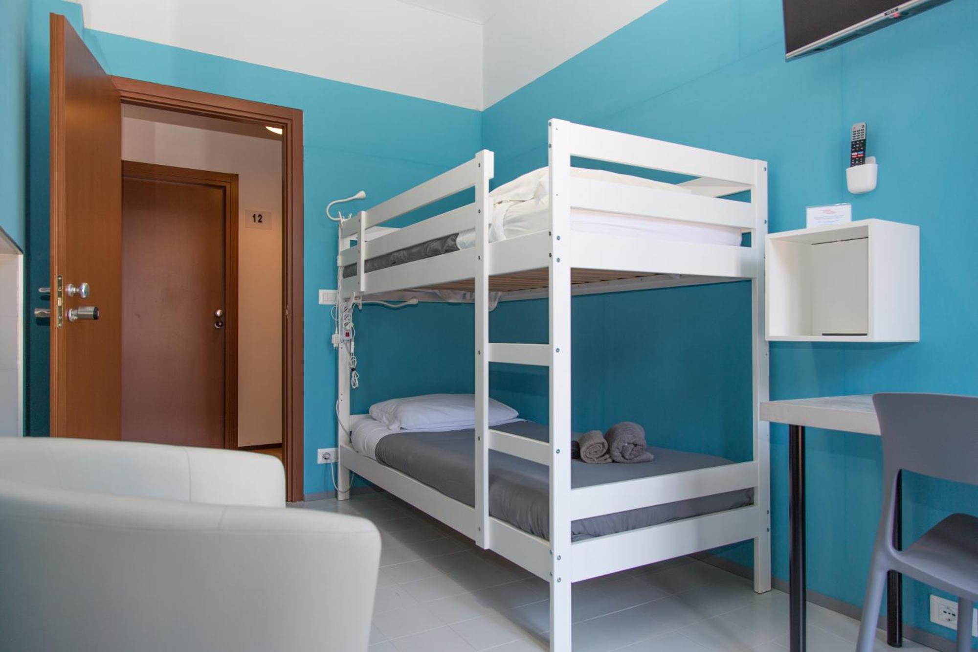 Twin Room with Shared Toilet,1580097350:JPEG